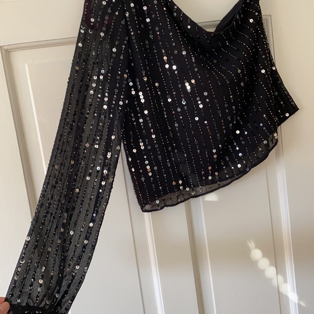 One shoulder sequins top - Picture 2 of 5